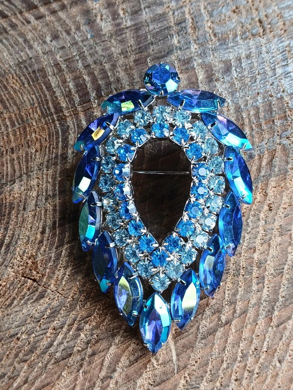 Sarah Cov D&E Juliana Made Blue Aurora Borealis Rhinestone Teardrop Pin Brooch
